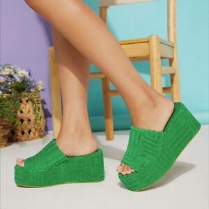 Sheln Corduroy Platform Slides